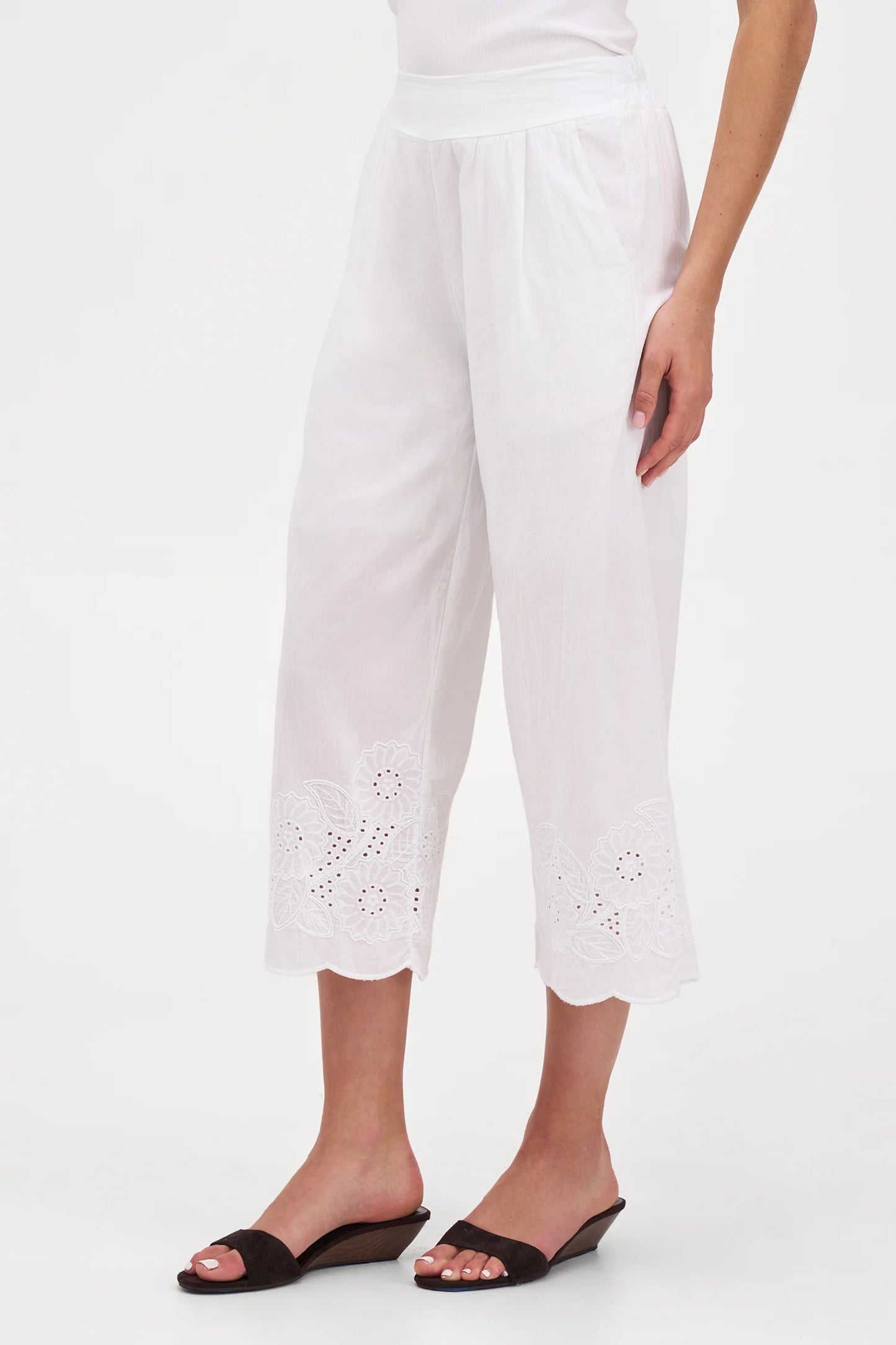Woven Capri - White