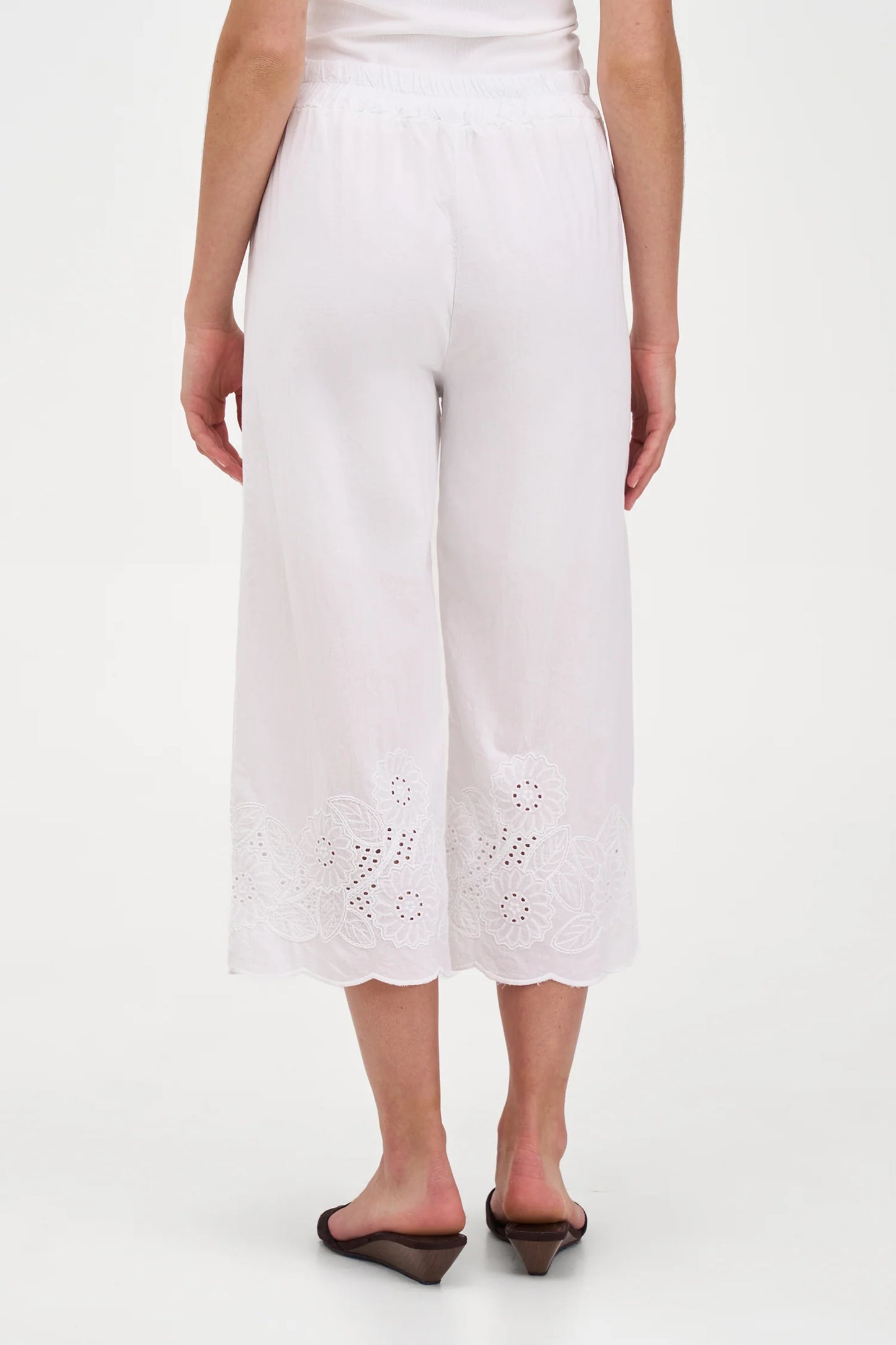 Woven Capri - White