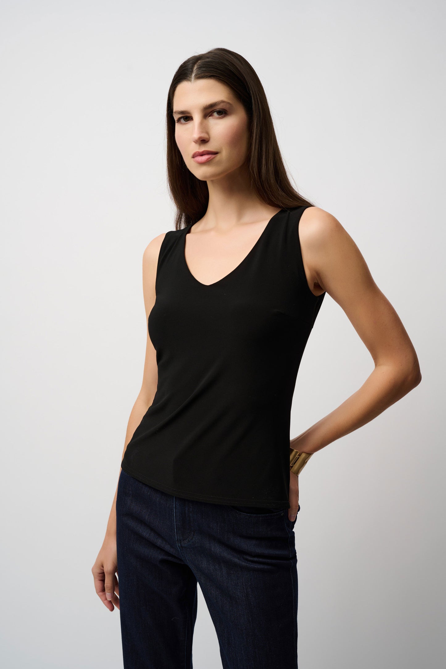 JR Solid VNeck Cami