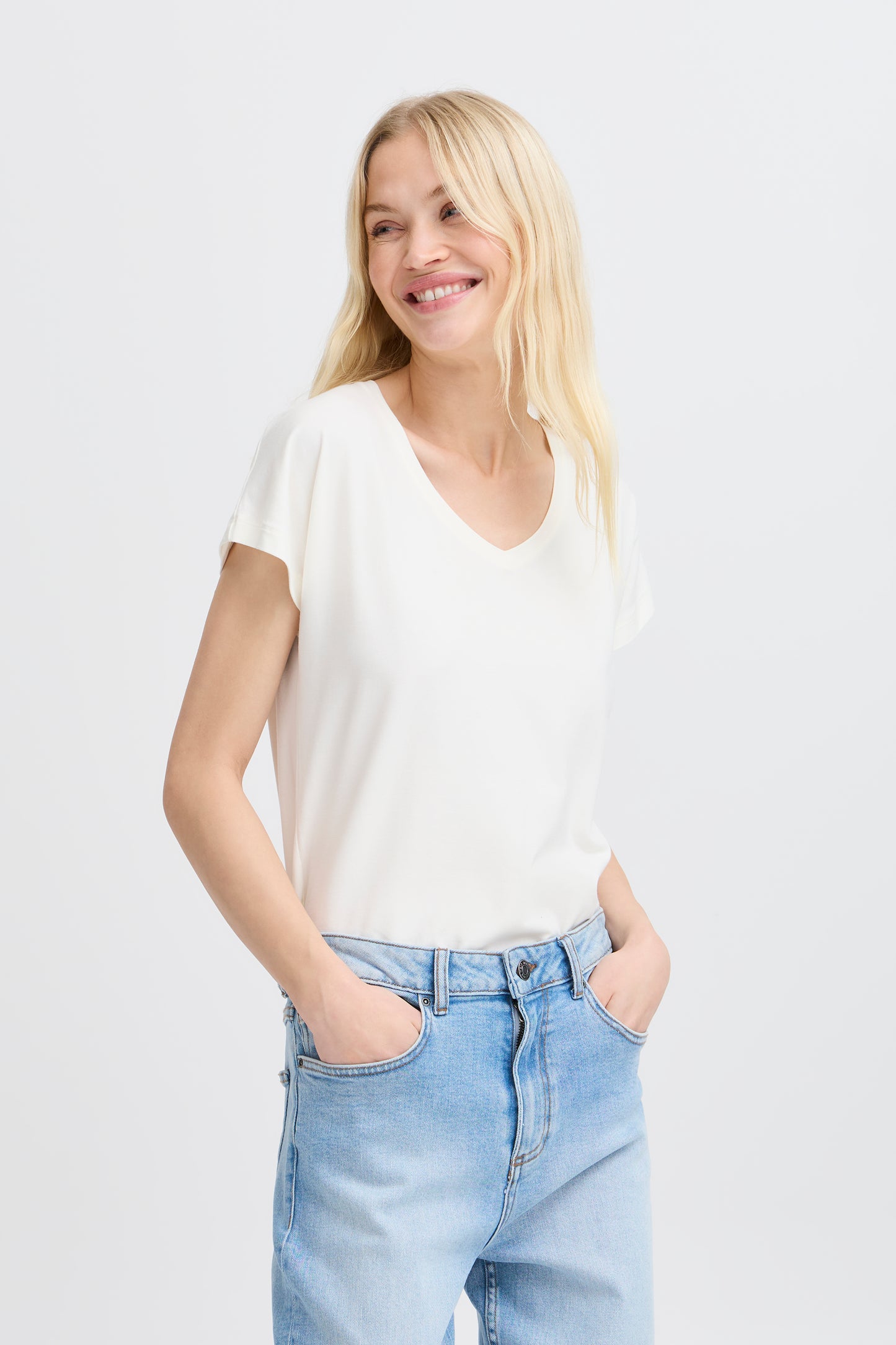 Pamila V Tee