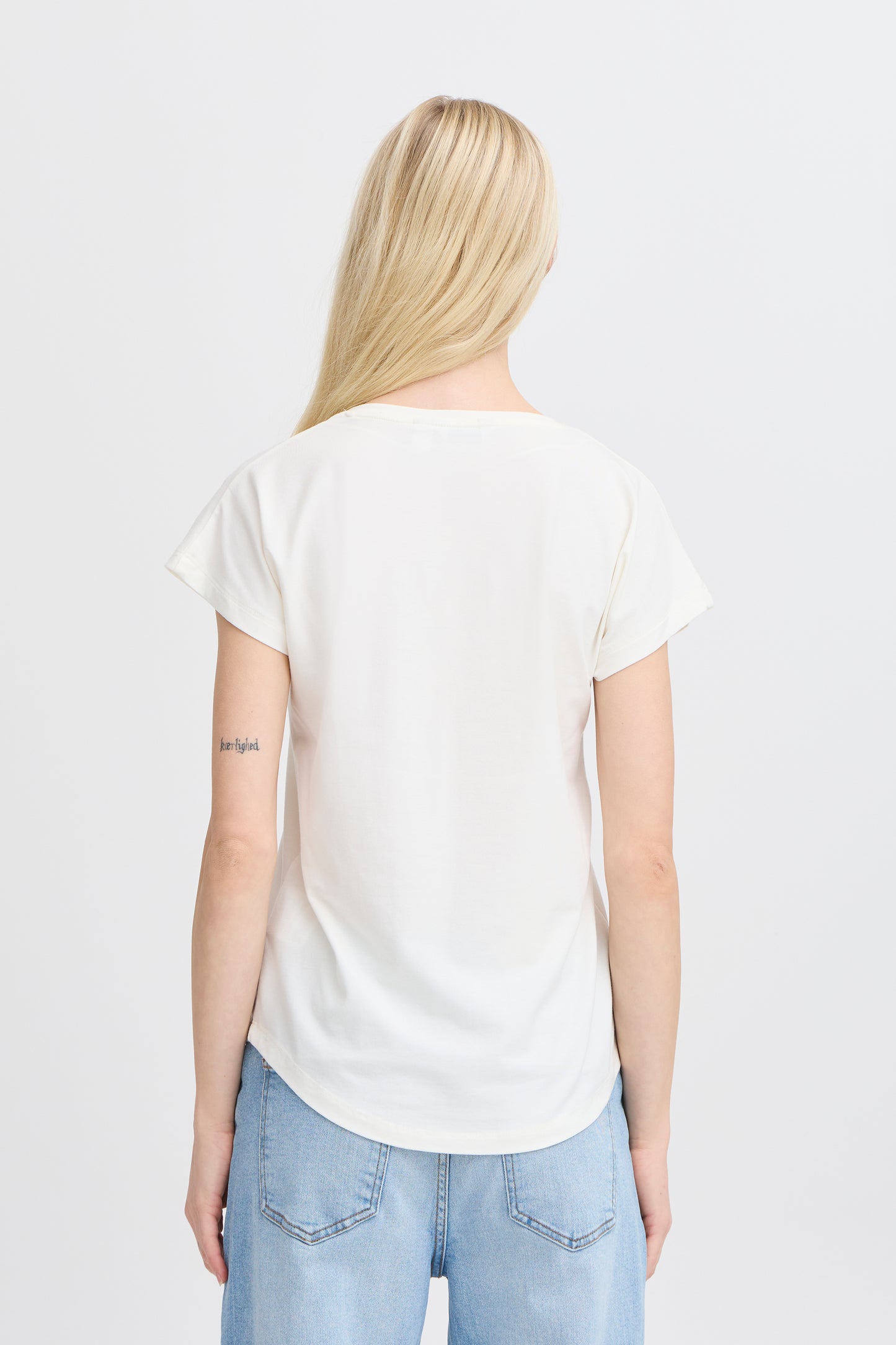 Pamila V Tee
