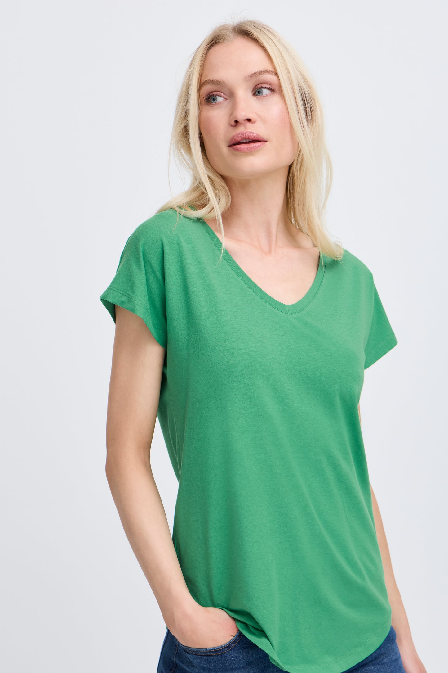 Pamila V Tee
