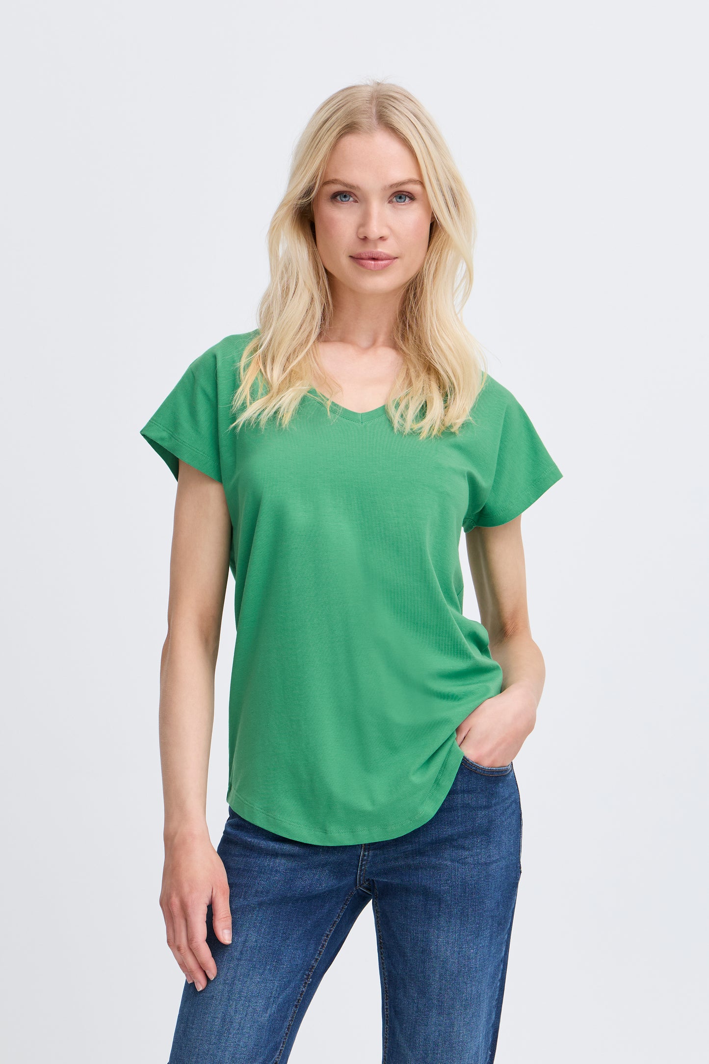 Pamila V Tee