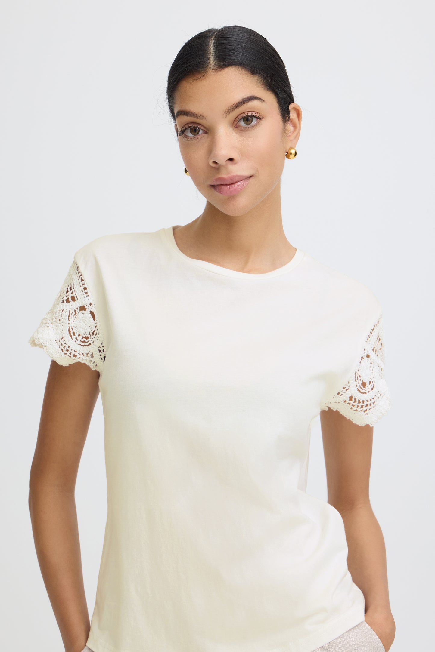Taimi Crochet Tshirt