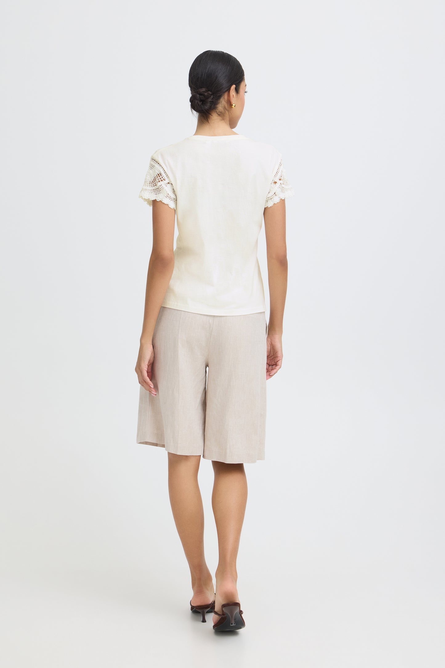 Taimi Crochet Tshirt