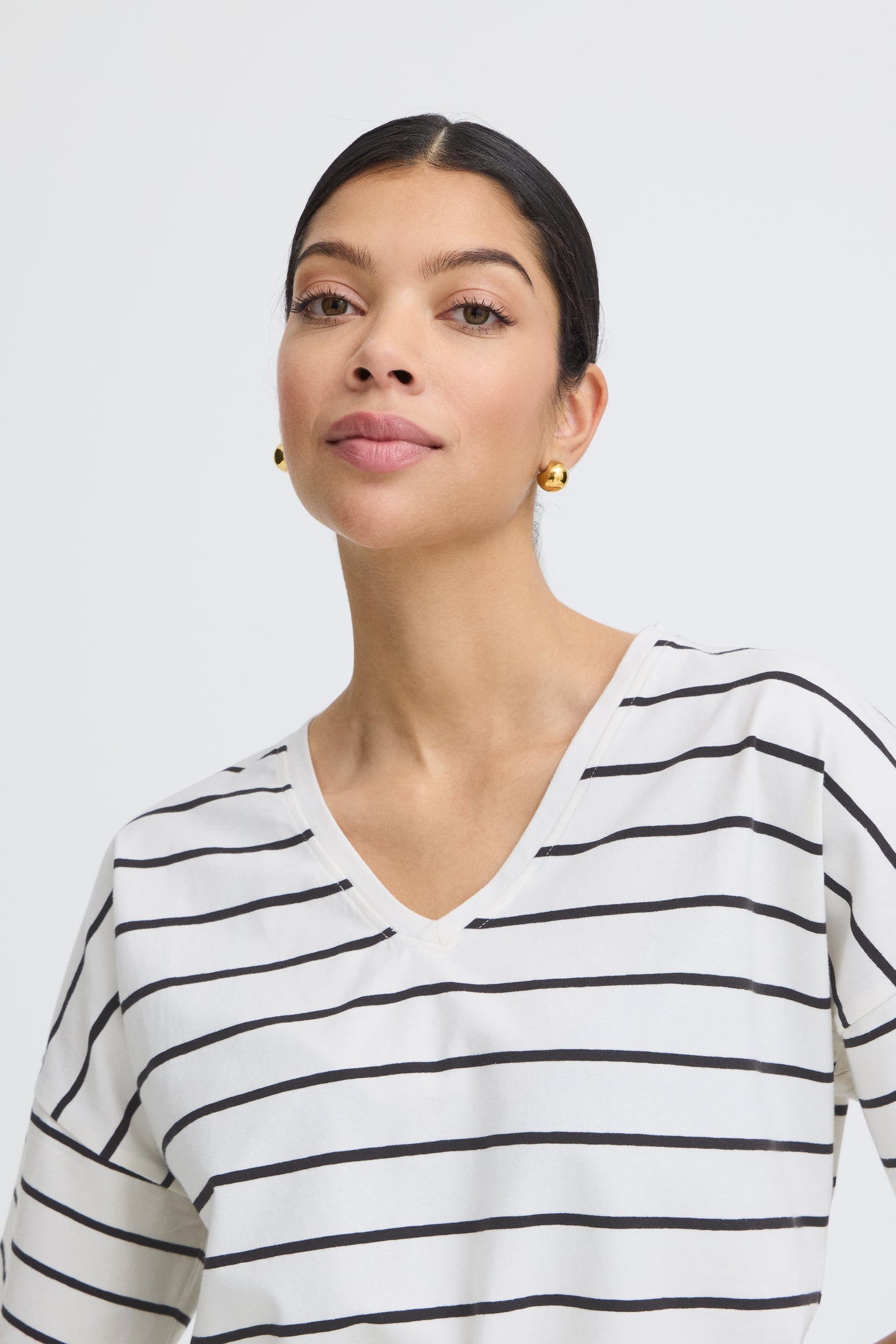 Pandinna Vneck T-Shirt