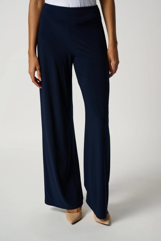 Signature- Wide Leg Pants