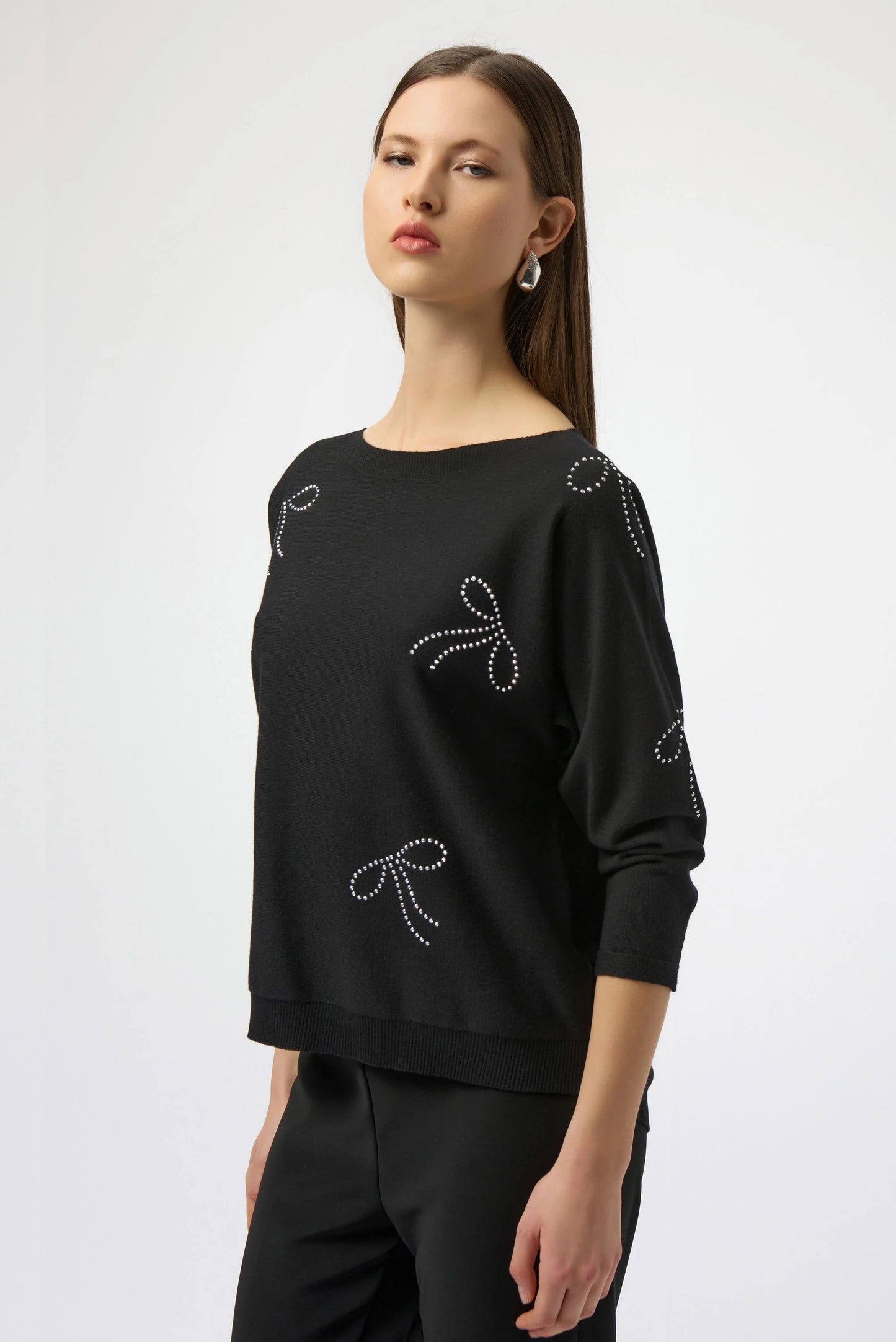 Knit Pullover with Bow Detail