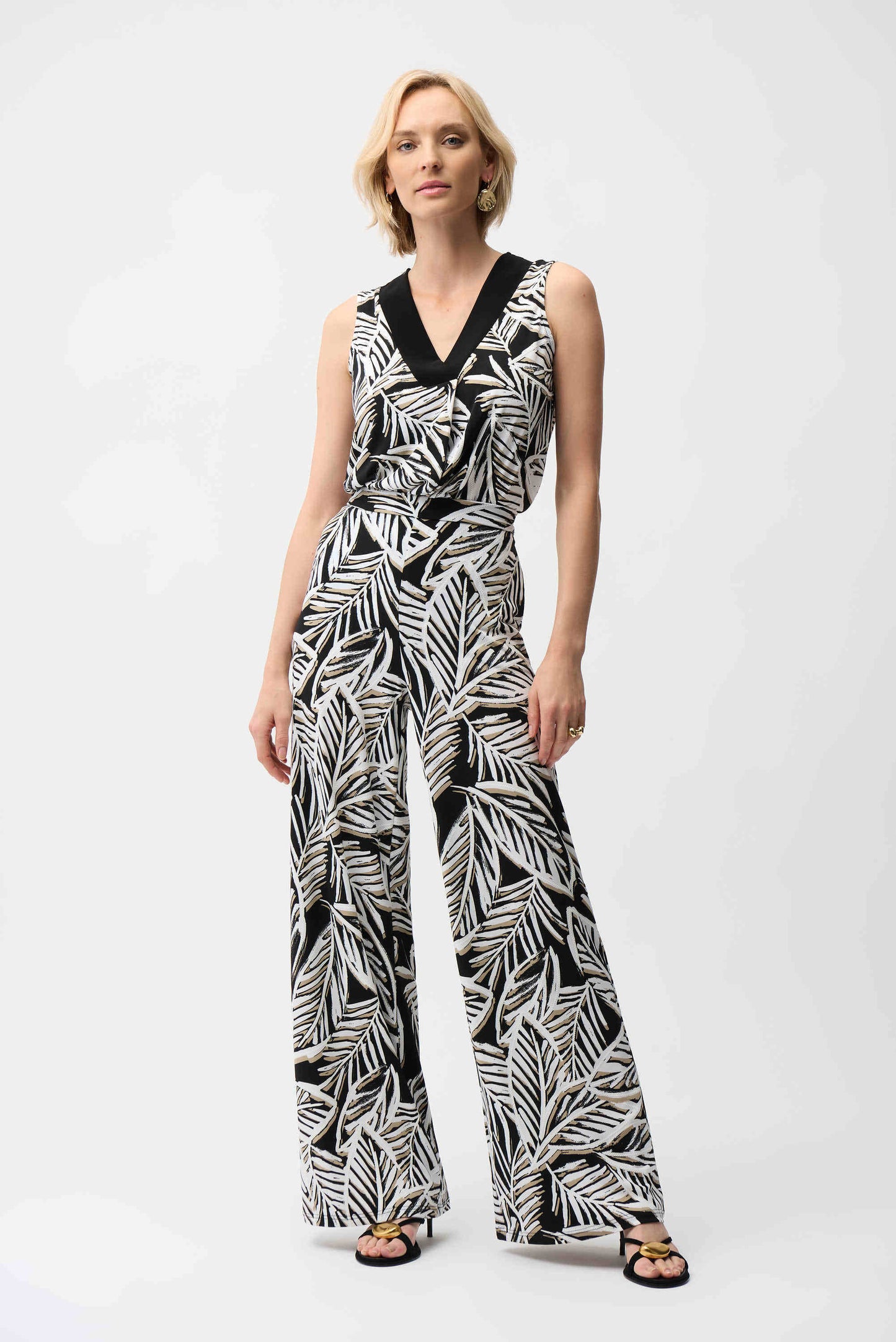 Silky Knit Tropical Print Sleeveless Trapeze Top