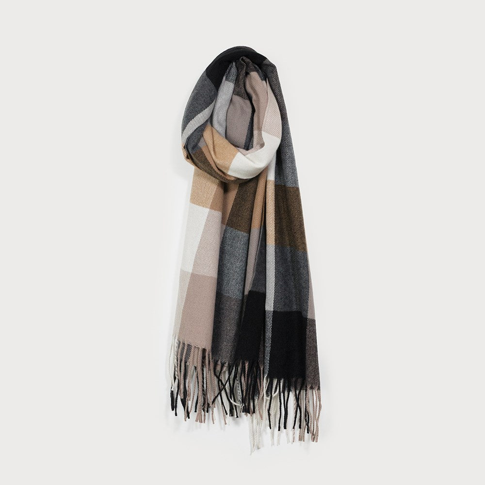 Soft Plaid Pattern Scarf
