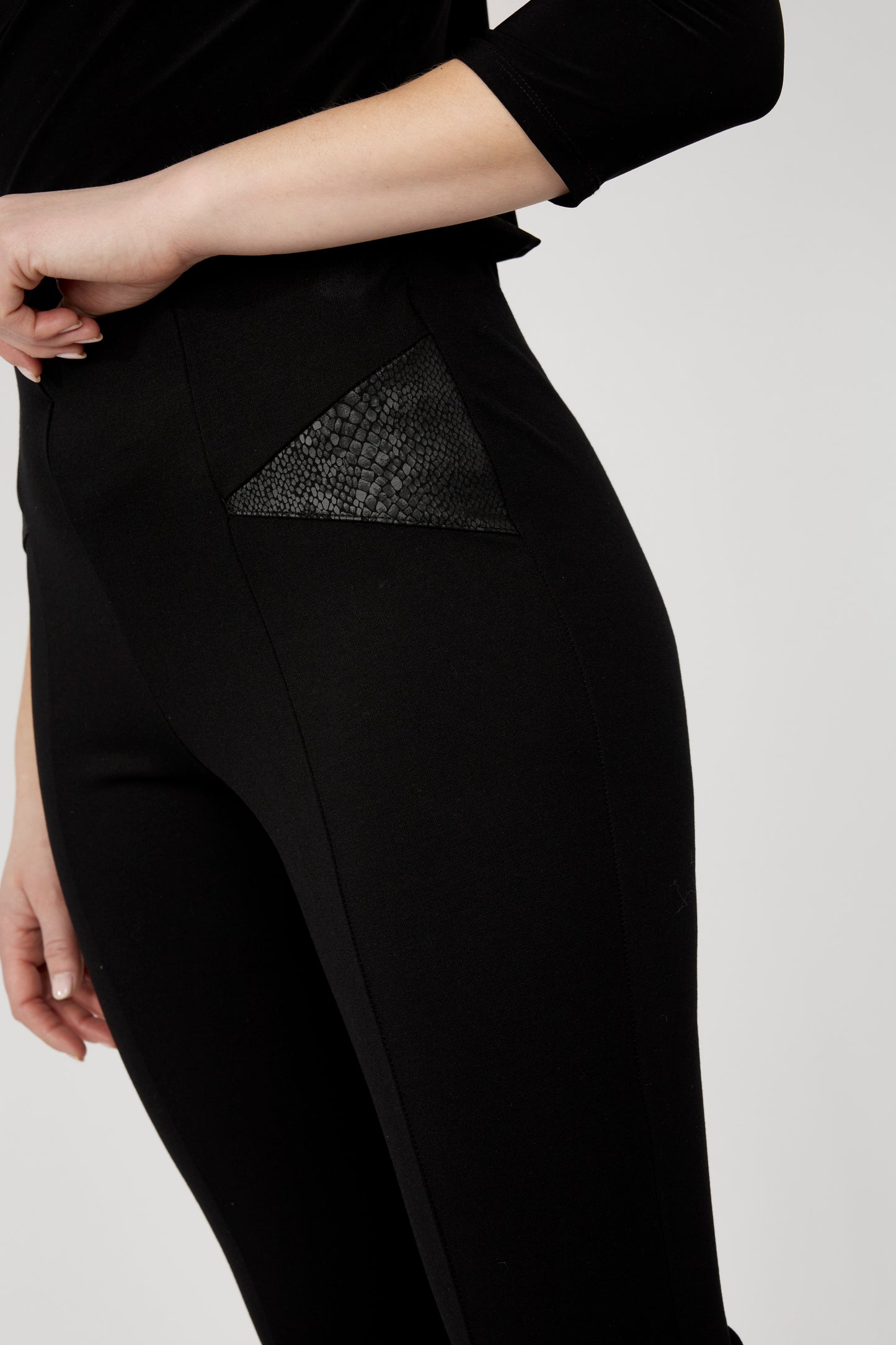 Frank Lyman Pant 253236