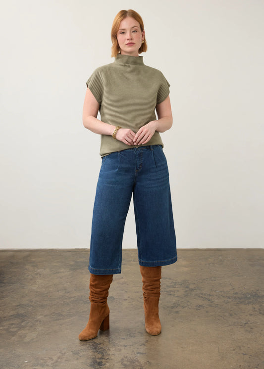 Mid Rise Pleated Wide Gaucho
