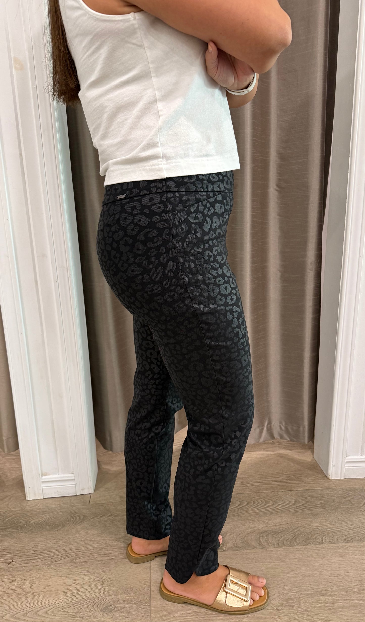 Kenya Techno Petal-Slit Ankle Pant