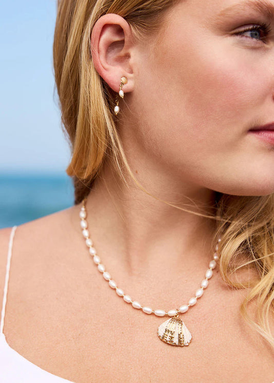 Pearl Shell Icon Necklace