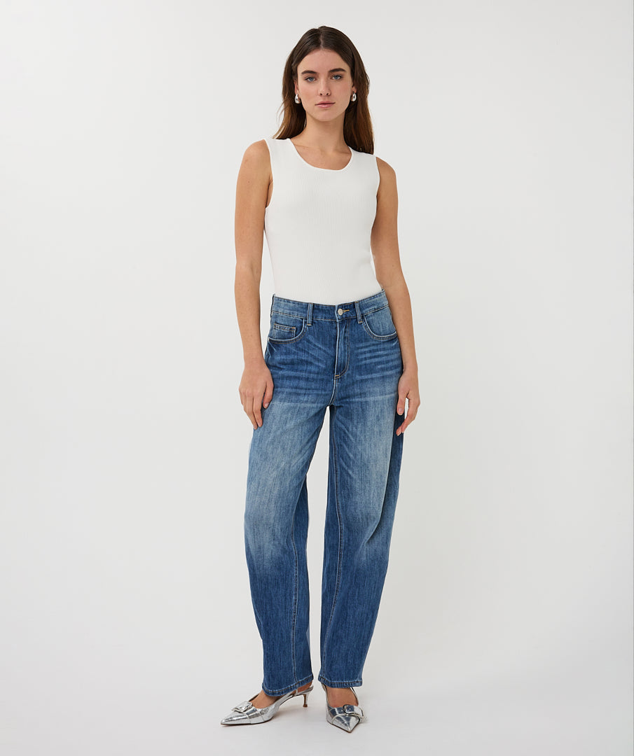 Barrel Fit Jeans