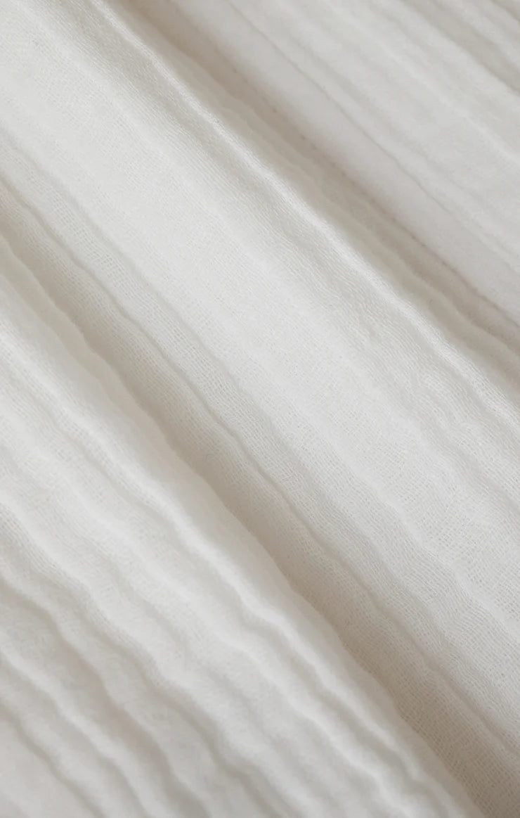 Emory Short - White