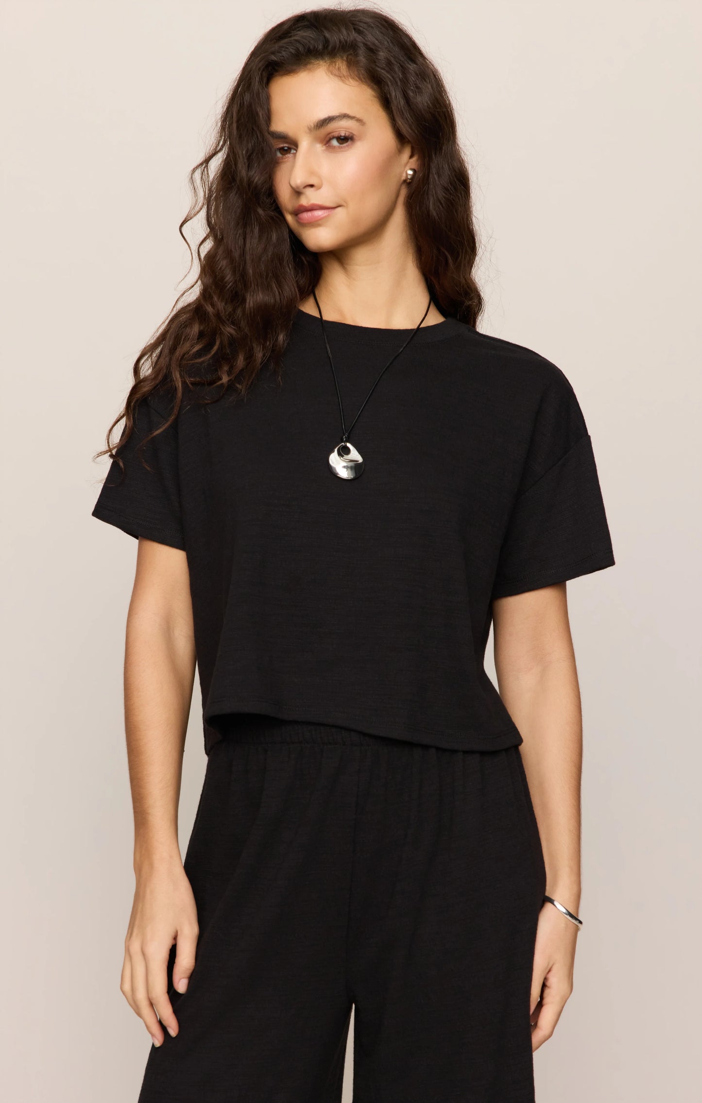 Sway Textured Cropped Tee - Black