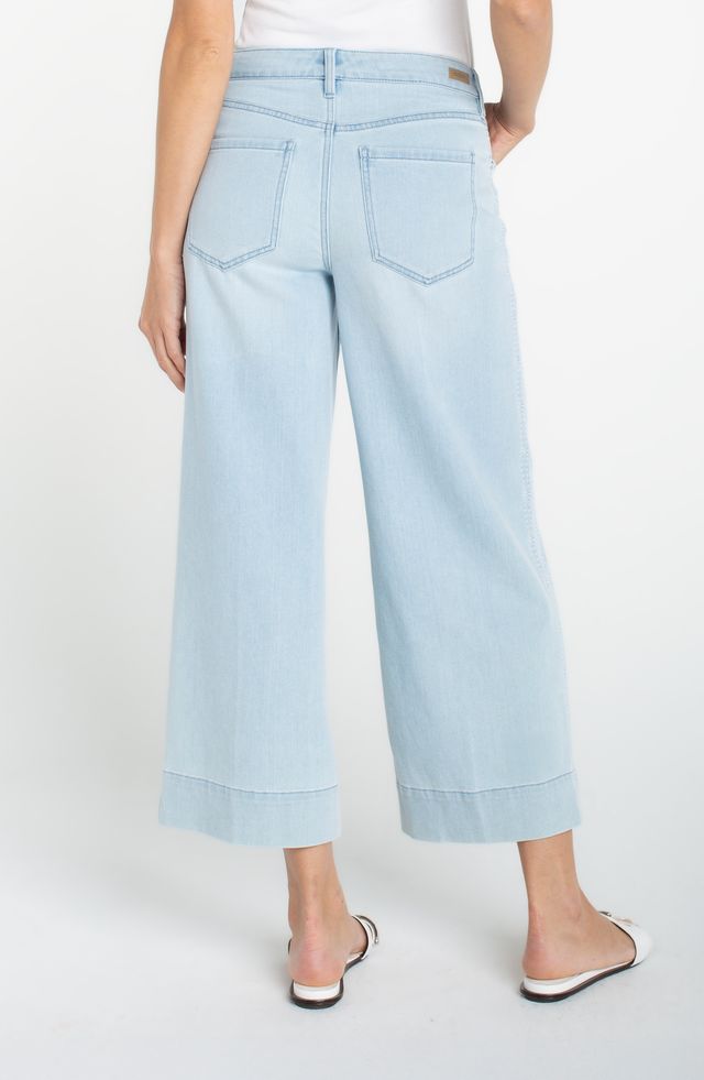 Stride Crop Wide Leg with Embroidered Side Seam